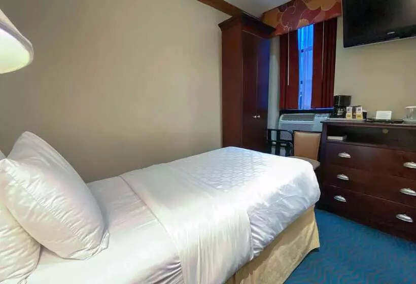 Clarion Hotel Park Avenue