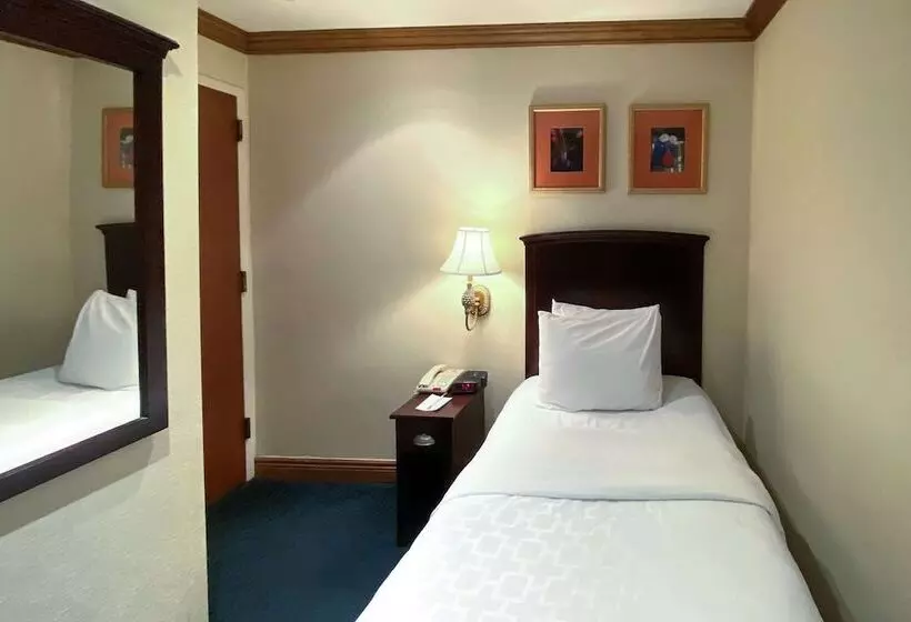 Clarion Hotel Park Avenue