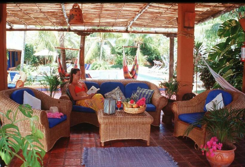 هتل Costa Linda Beach