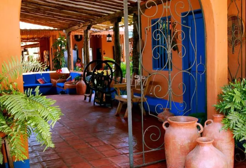 هتل Costa Linda Beach