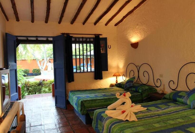 هتل Costa Linda Beach