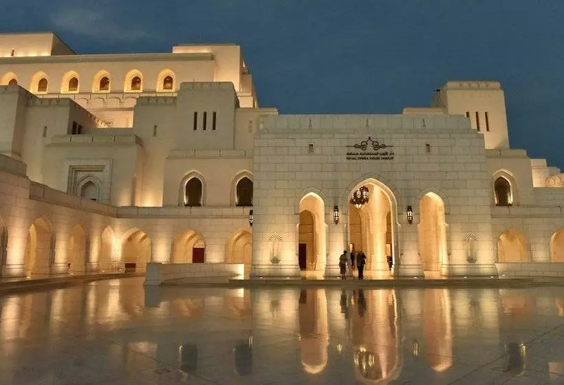 هتل Crowne Plaza Muscat, An Ihg