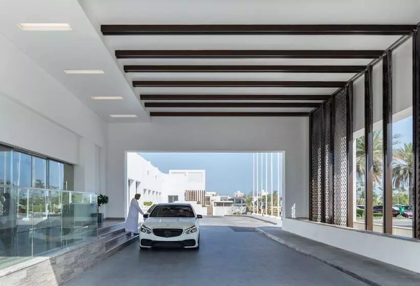 هتل Crowne Plaza Muscat, An Ihg