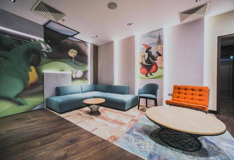 בית מלון כפרי Holiday Inn Krakow City Centre, An Ihg