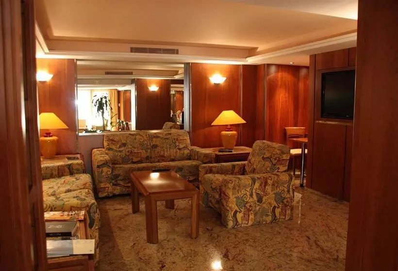 Hotel Les Suites Massena