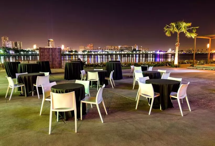 酒店 Maya   A Doubletree By Hilton