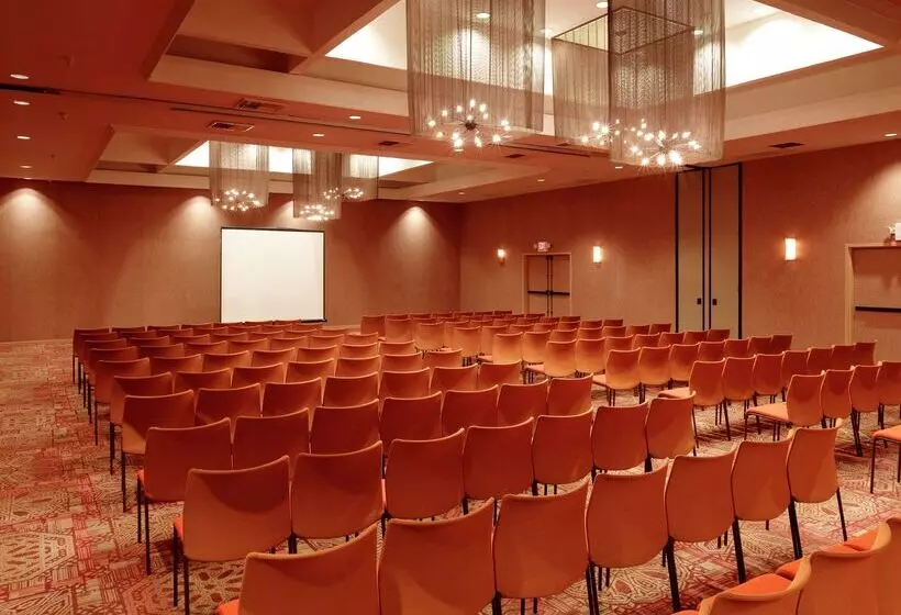 酒店 Maya   A Doubletree By Hilton