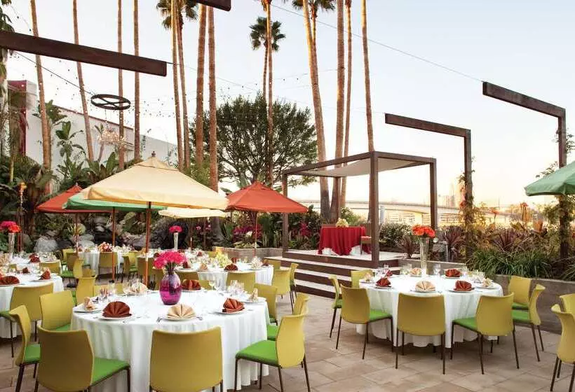 酒店 Maya   A Doubletree By Hilton