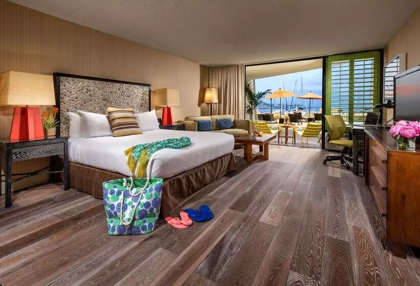 酒店 Maya   A Doubletree By Hilton