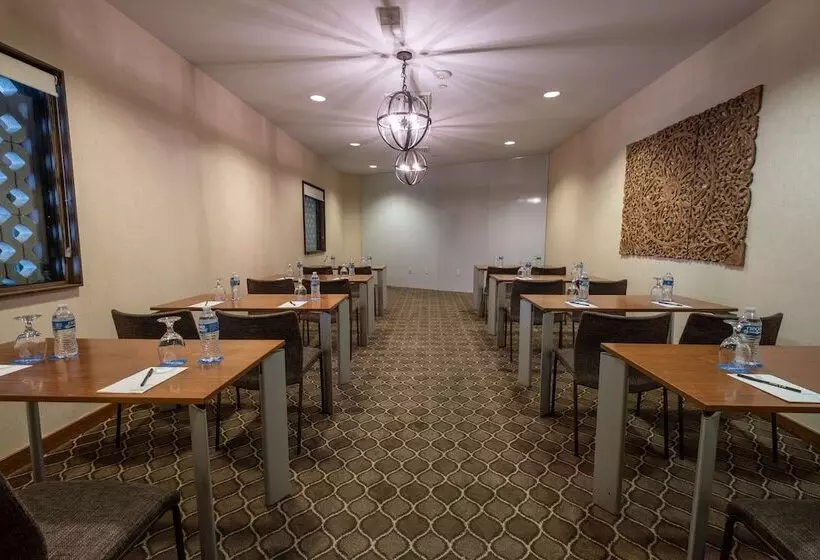 酒店 Maya   A Doubletree By Hilton