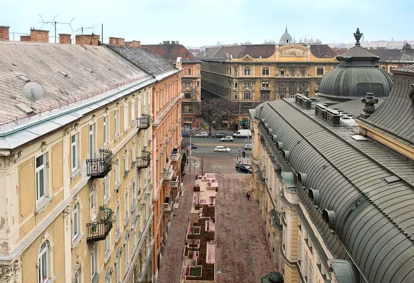 Hotell NH Budapest City