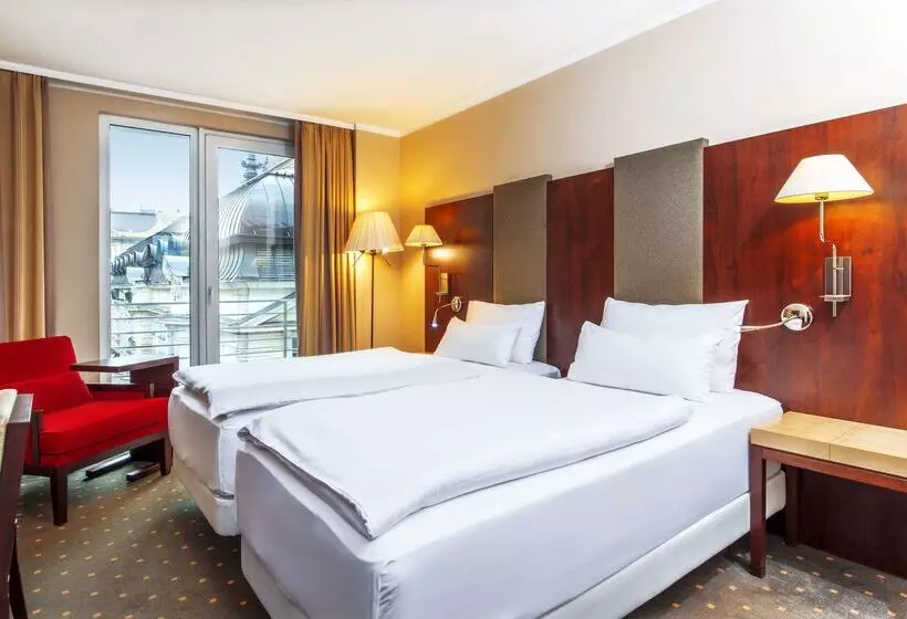 Hotell NH Budapest City