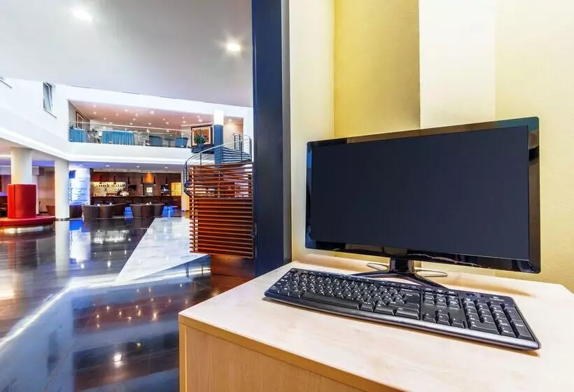 Hotell NH Budapest City