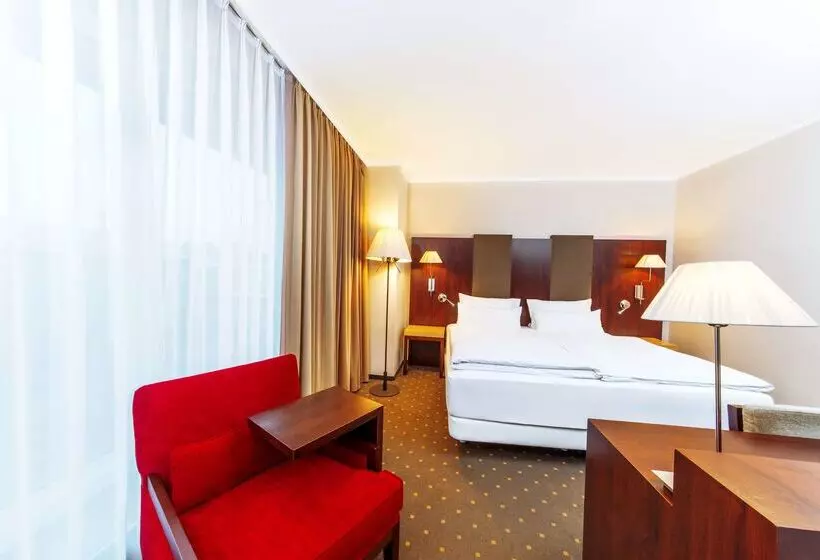 Hotell NH Budapest City