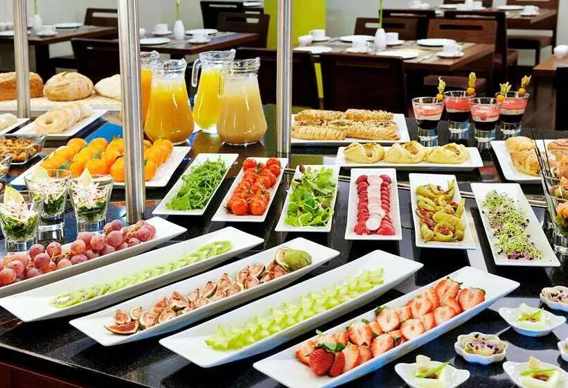 Hotell NH Budapest City