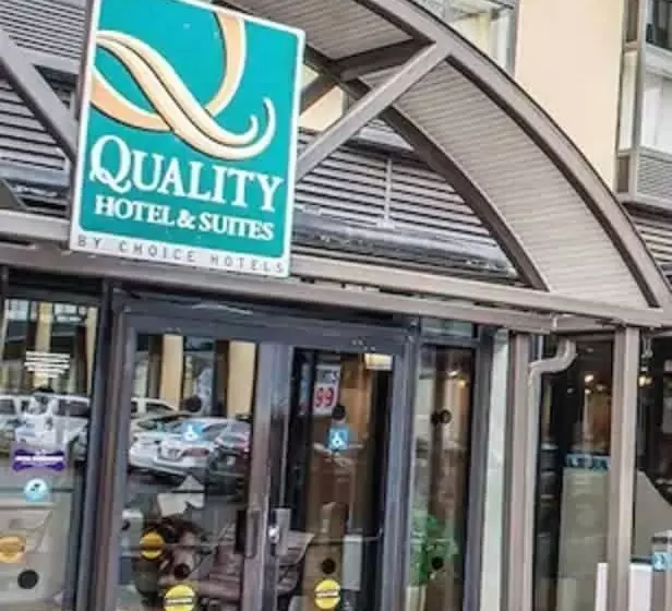 Quality Hotel & Suites At The Falls