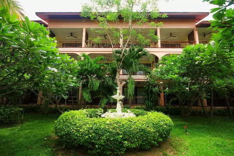 Pinnacle Samui Resort Sha Plus