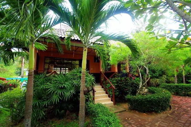 Pinnacle Samui Resort Sha Plus