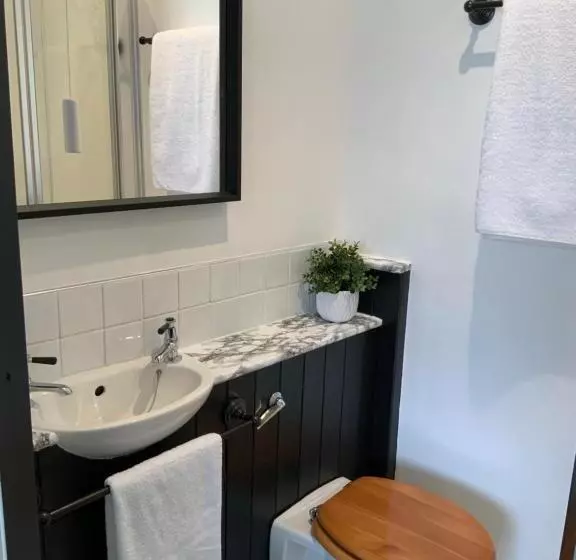 تختخواب و صبحانه Franklin Mount Boutique Guesthouse