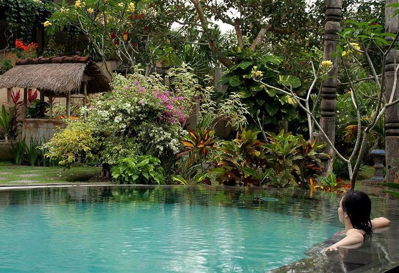 אתר נופש Alam Puri Residence And Art Museum By Beehive