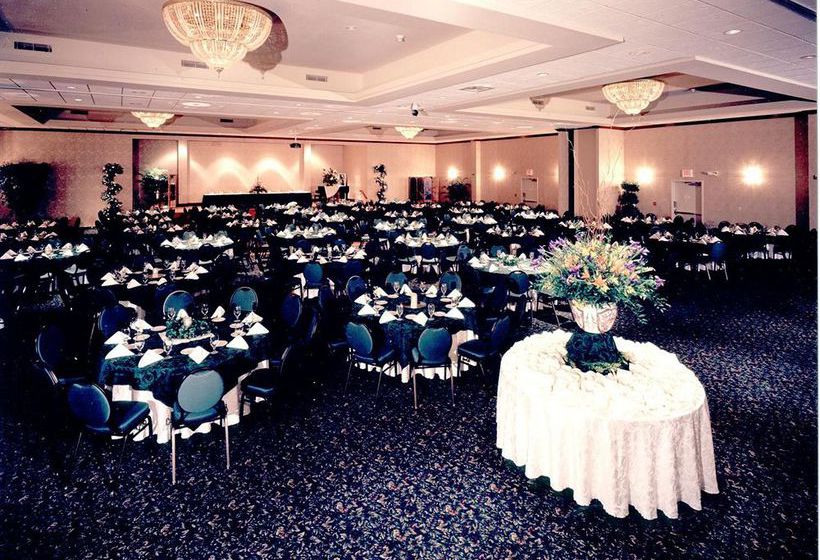 Gateway Hotel & Conference Center