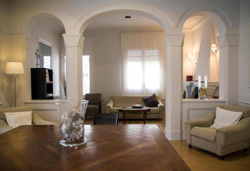 Хостел Can Carol