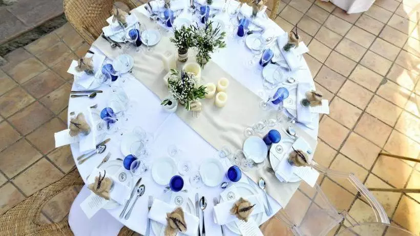 פונדק Can Carol