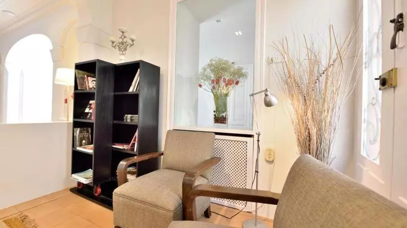 פונדק Can Carol