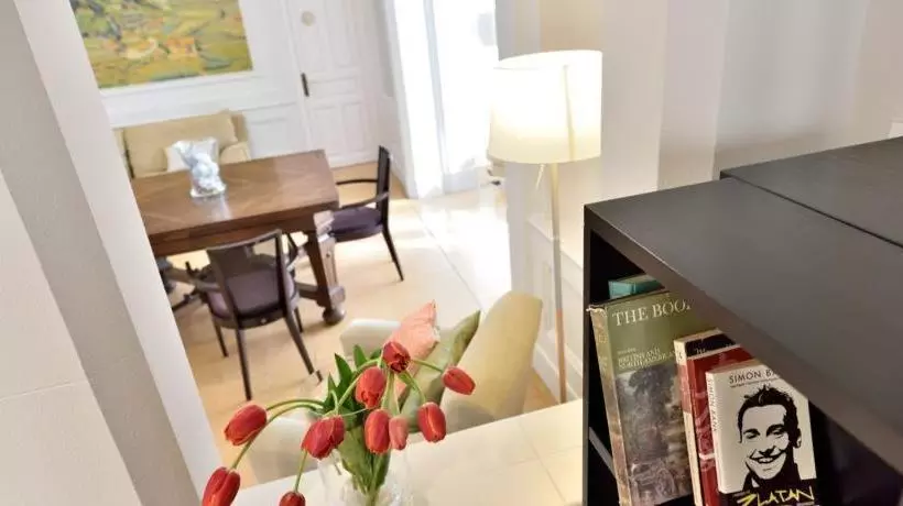 פונדק Can Carol