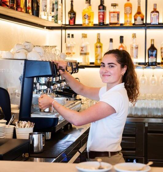 호텔 Cala Fornells