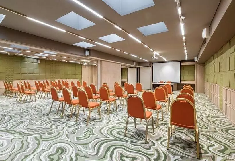 호텔 Eurostars Sofia City