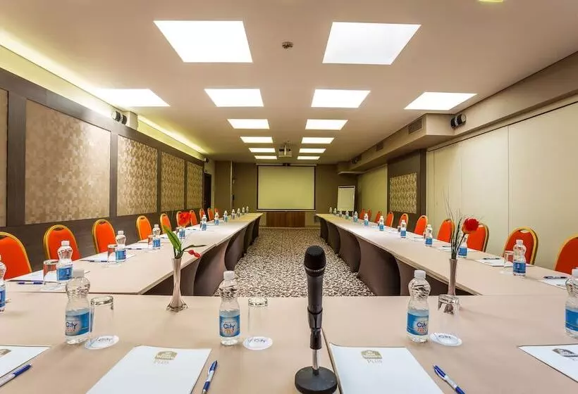 호텔 Eurostars Sofia City