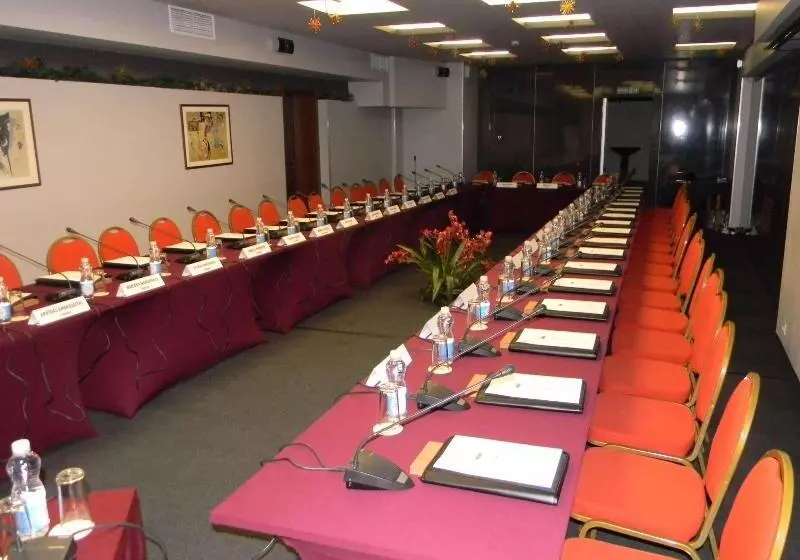 호텔 Eurostars Sofia City