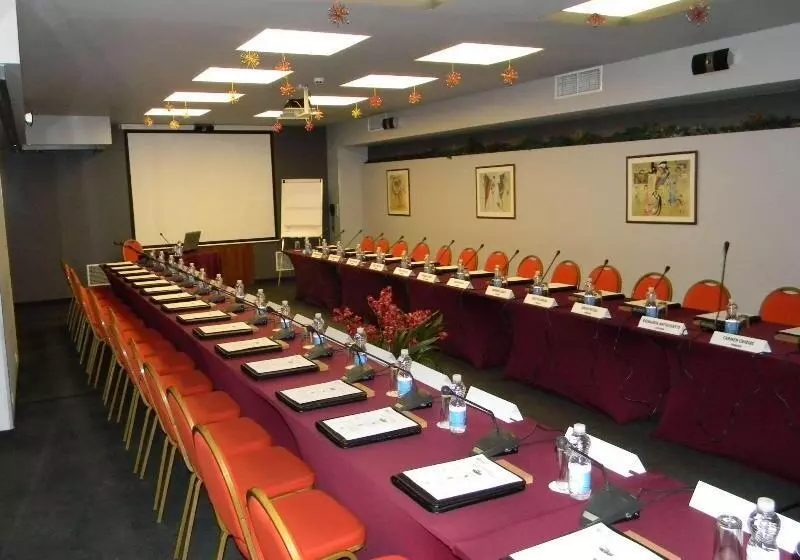 호텔 Eurostars Sofia City