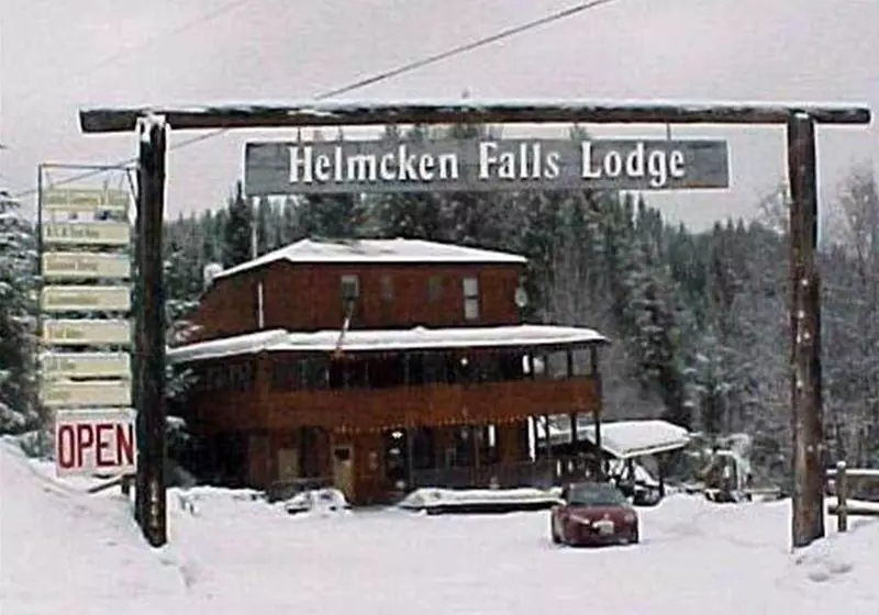 ホテル Helmcken Falls Lodge