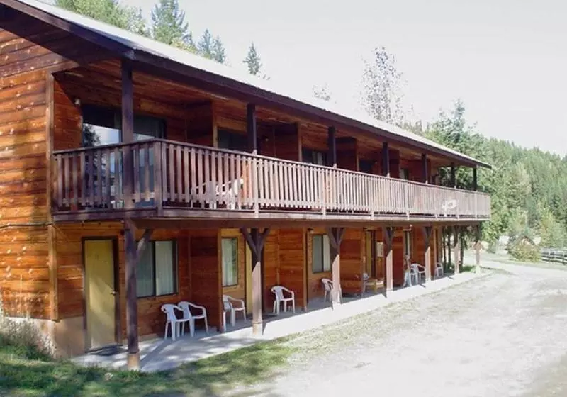 ホテル Helmcken Falls Lodge