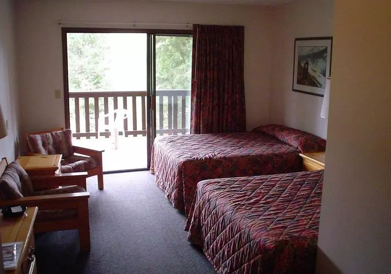 ホテル Helmcken Falls Lodge