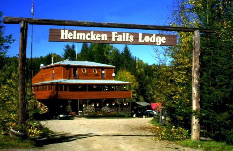 ホテル Helmcken Falls Lodge