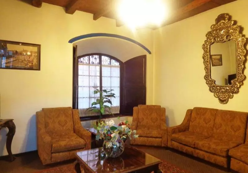 هتل Hostal Colonial Potosi