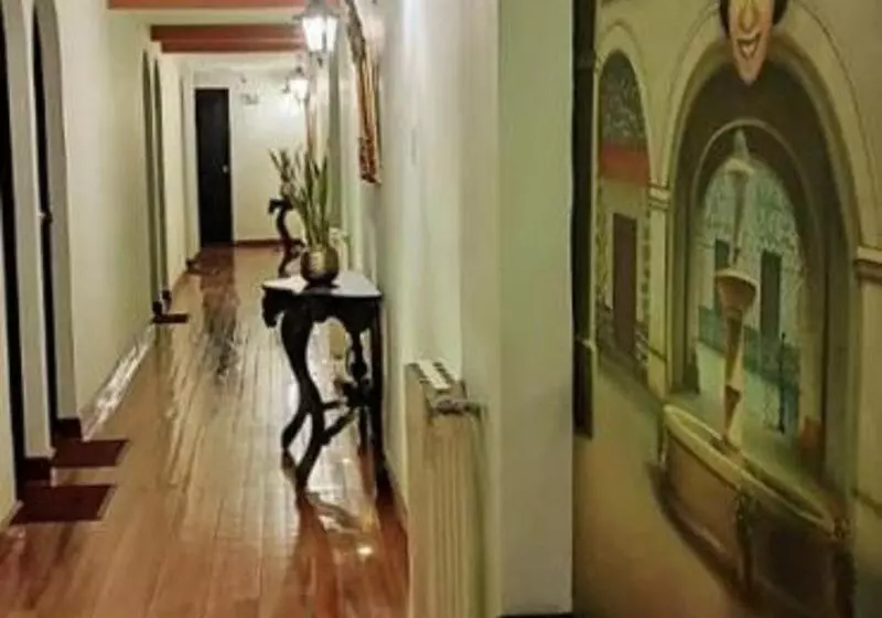 هتل Hostal Colonial Potosi