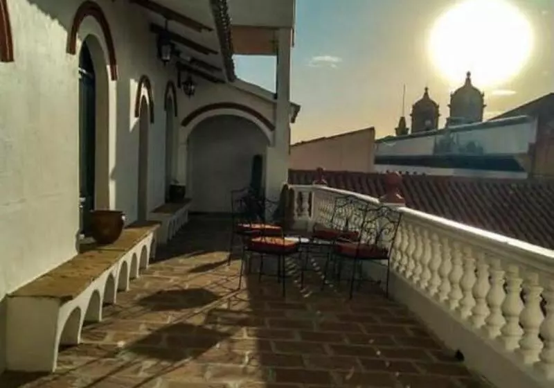 هتل Hostal Colonial Potosi