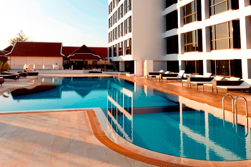 בית מלון כפרי Lao Plaza