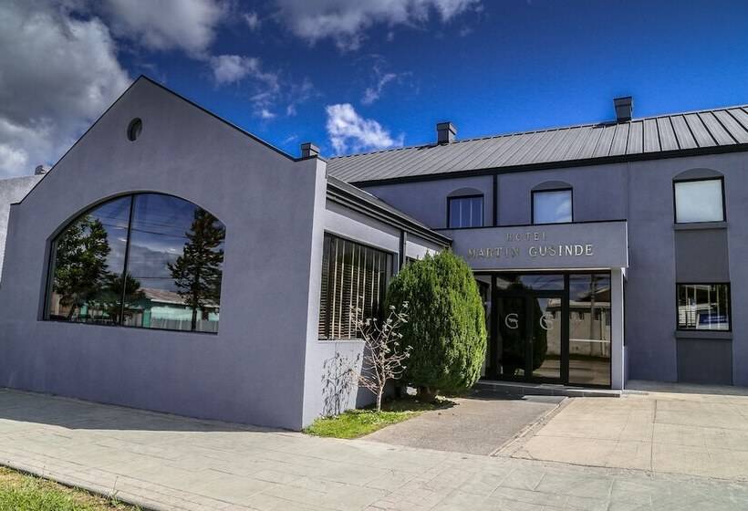 هتل Martín Gusinde
