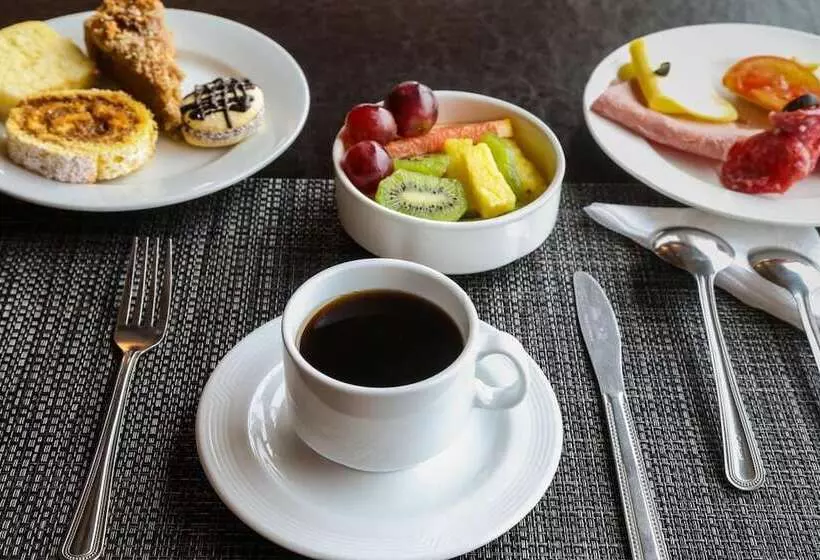 Отель Martín Gusinde