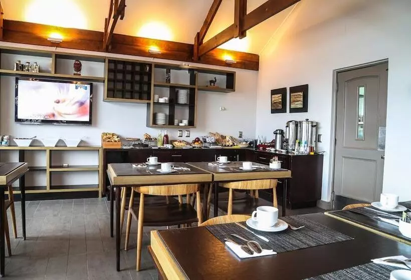 Отель Martín Gusinde