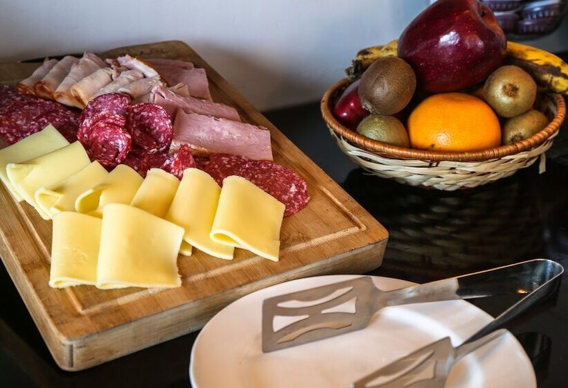 هتل Martín Gusinde