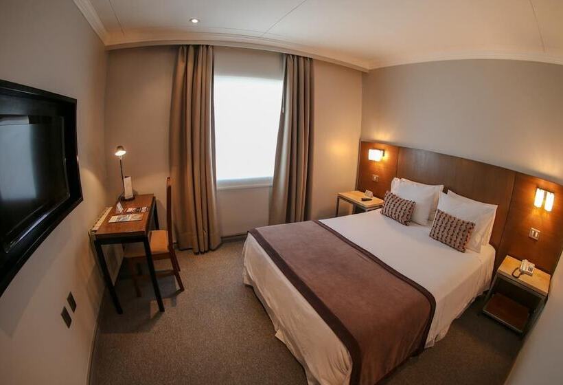 هتل Martín Gusinde