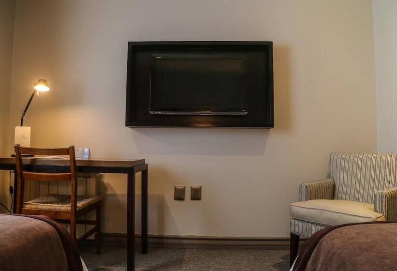 هتل Martín Gusinde