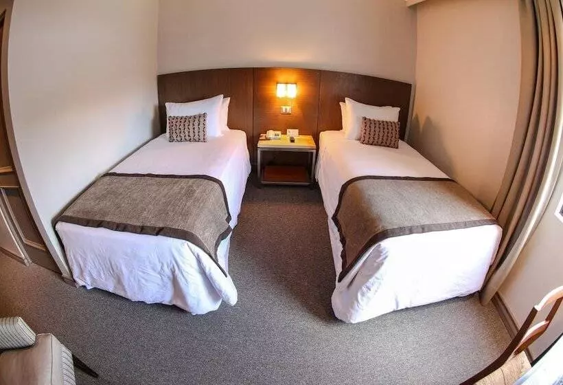 Отель Martín Gusinde