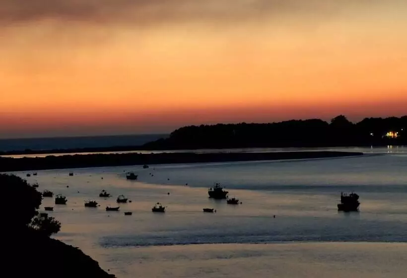 Отель Porta do Sol Conference & Spa